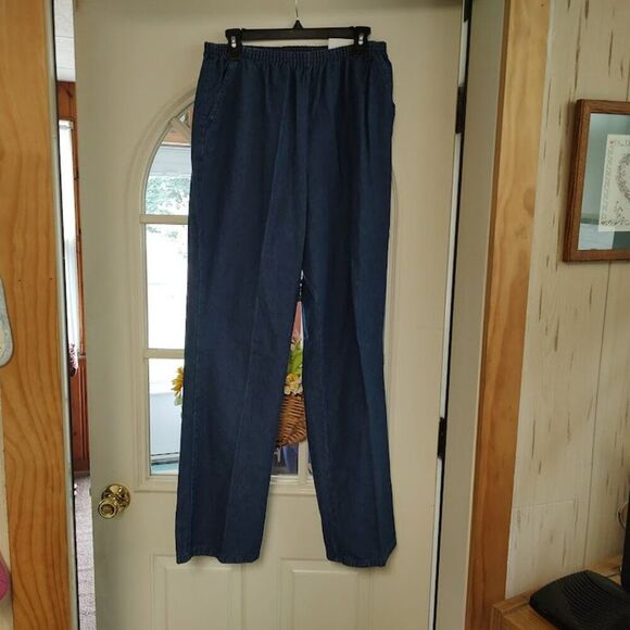 New Chic Blue Pull On Jeans Size Misses Women's 12 Average - Picture 1 of 3